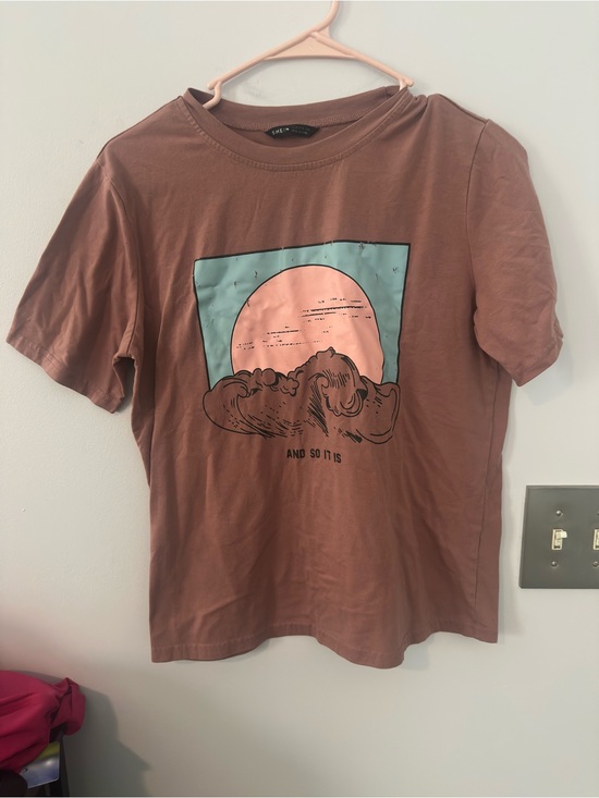 SHEIN Tops - SHEIN Rust Graphic Tee with Pink Sun and Teal Panel